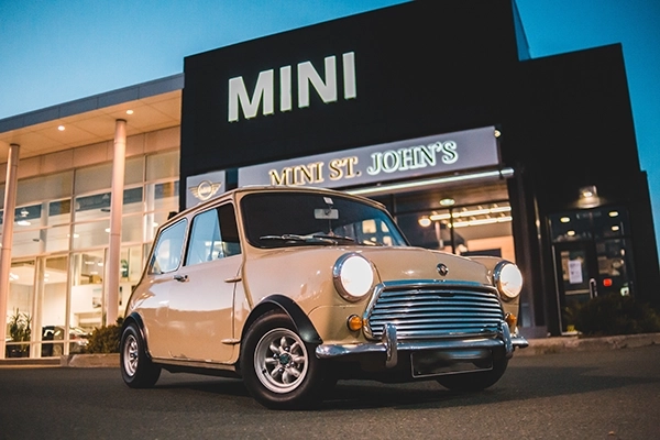 Conducir Un Mini Antiguo 2023